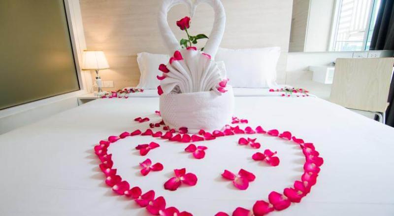 Photo of Mirage Express Patong Phuket Hotel, 3-star hotel in Bangla Road