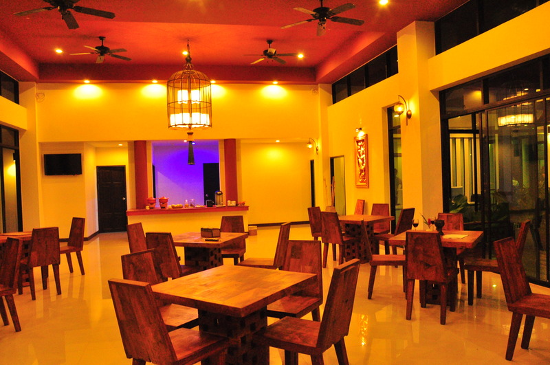 Photo of Navatara Phuket Resort, 4-star hotel in Nai Harn Beach