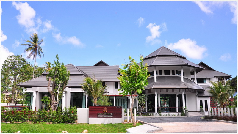 Photo of Navatara Phuket Resort, 4-star hotel in Nai Harn Beach
