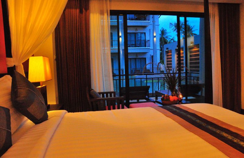 Photo of Navatara Phuket Resort, 4-star hotel in Nai Harn Beach