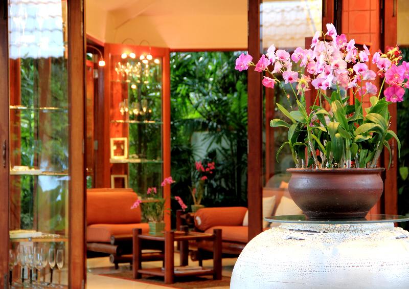 Mom Tri's Villa Royale, 5-star hotel in Kata Beach