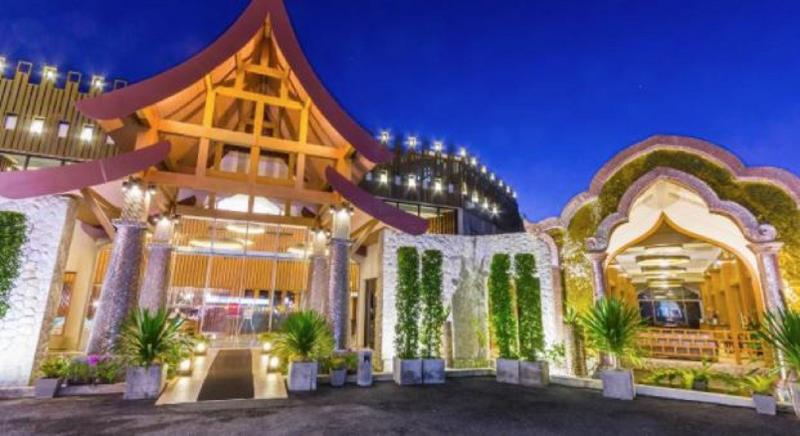 Beyond Karon exterior,  hotel in Karon Beach