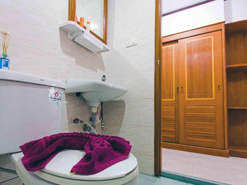 Photo of BH Baan Paradise, 2-star hotel in Bangla Road