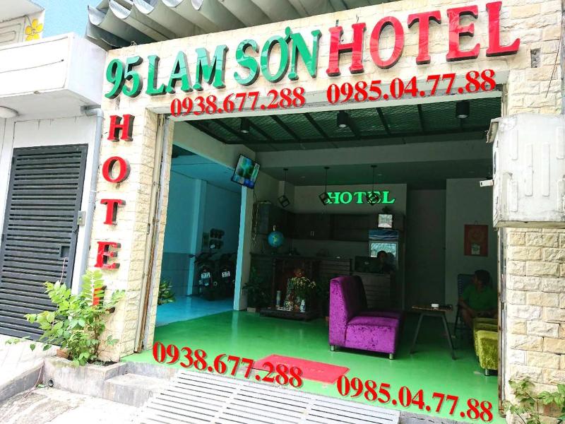95 Lam Son Hotel, Singapore