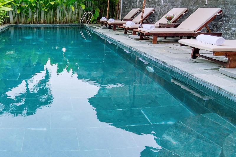 An Bang Beach Villas, Singapore
