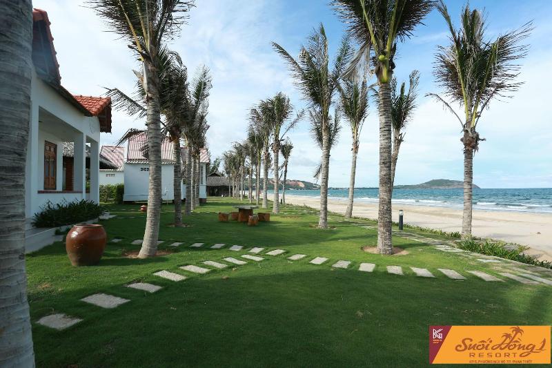 Suoi Hong Resort, Singapore