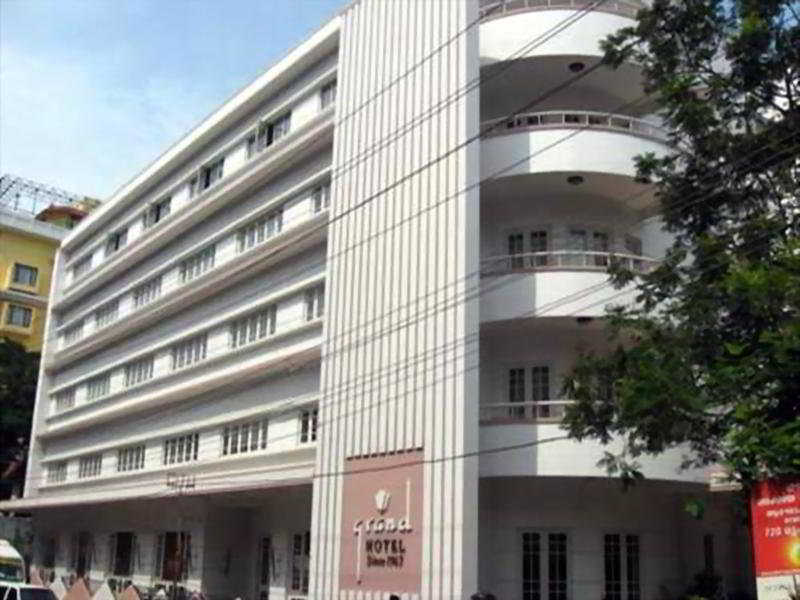 Grand Hotel exterior, 4-Star hotel in Cochin (and vicinity)