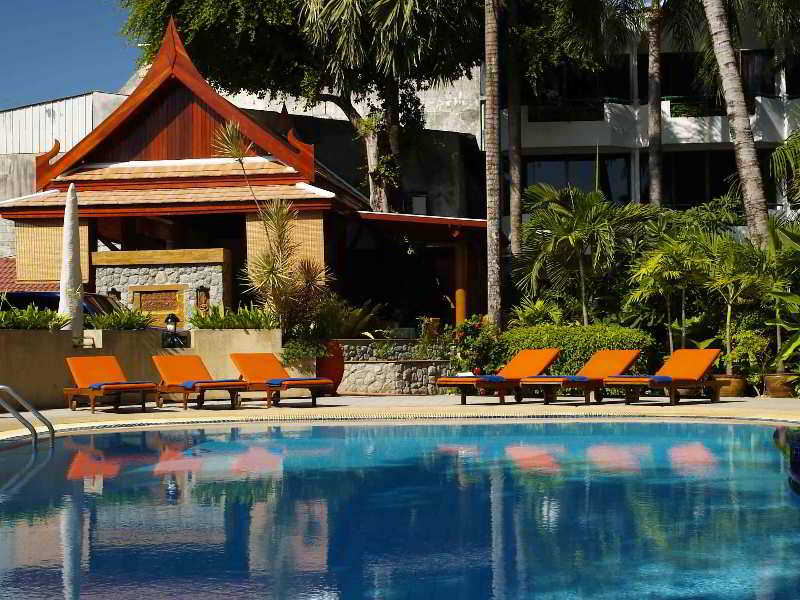 Safari Beach Hotel exterior, 3-Star hotel in Bangla Road