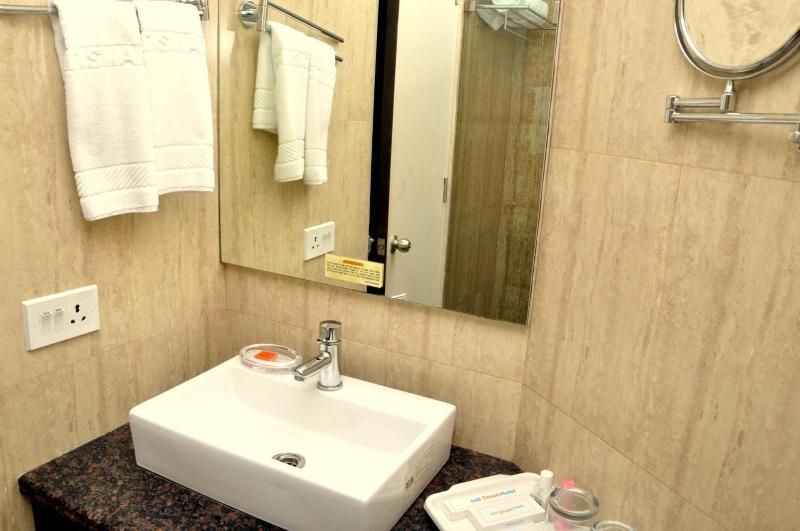 Photo of Indismart Hotel, 3-star hotel in Kolkata (and vicinity)
