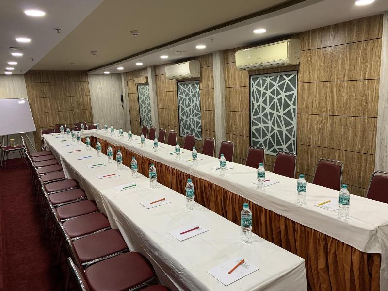 Shila International exterior, 3-Star hotel in Kolkata (and vicinity)