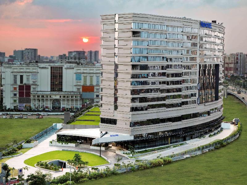 Photo of Novotel Kolkata Hotel & Residences Hotel, 5-star hotel in Kolkata (and vicinity)