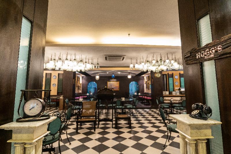 The Lindsay exterior, 3-Star hotel in Kolkata (and vicinity)