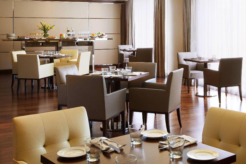 Photo of Courtyard by Marriott Kochi Airport, 5-star hotel in Cochin (and vicinity)