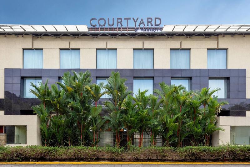 Photo of Courtyard by Marriott Kochi Airport, 5-star hotel in Cochin (and vicinity)