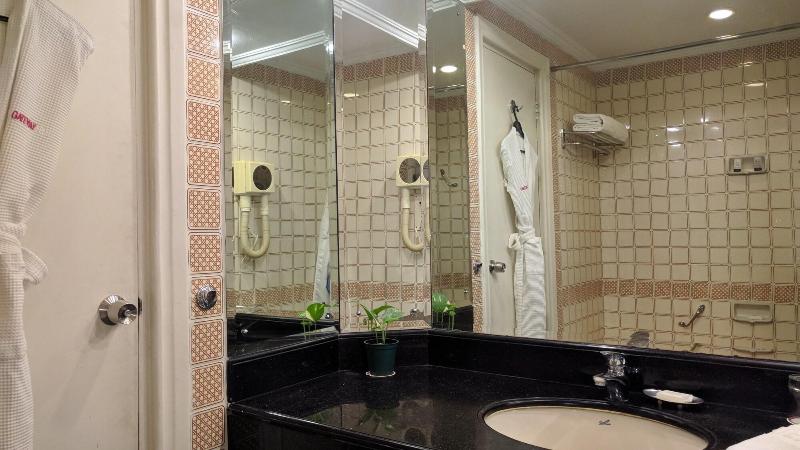 Photo of The Gateway Hotel Beach Road Calicut, 5-star hotel in Kozhikode