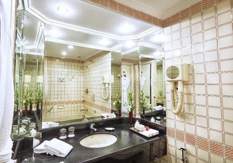 Photo of The Gateway Hotel Beach Road Calicut, 5-star hotel in Kozhikode