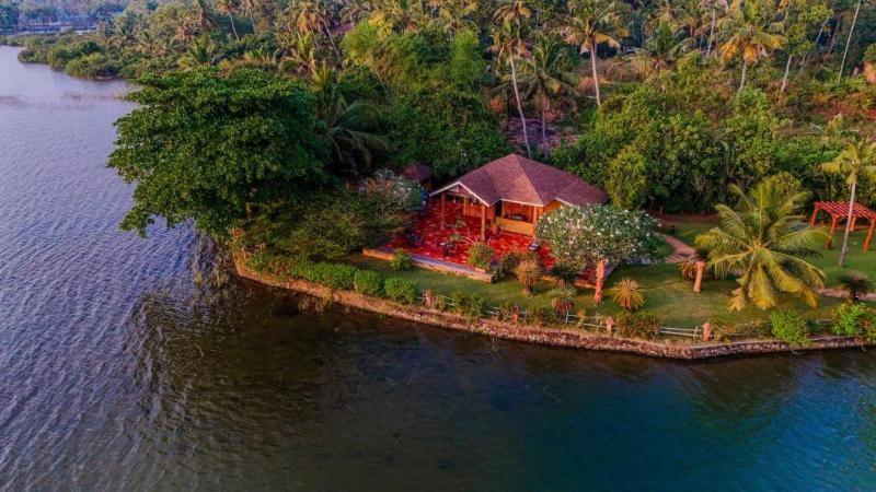 Photo of Fragrant Nature Backwater Resort & Ayurveda Spa, 5-star hotel in Quilon