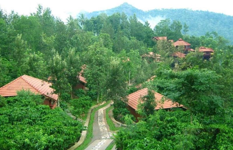 Photo of Crescent Residency, 3-star hotel in Sulthan Bathery