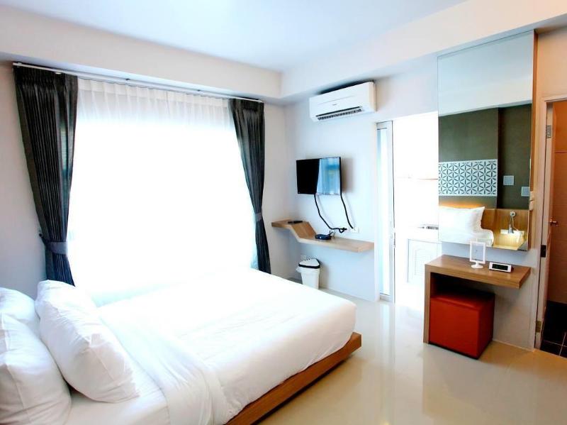 Photo of Tonkok Hotel, 1-star hotel in Ban Fang Min