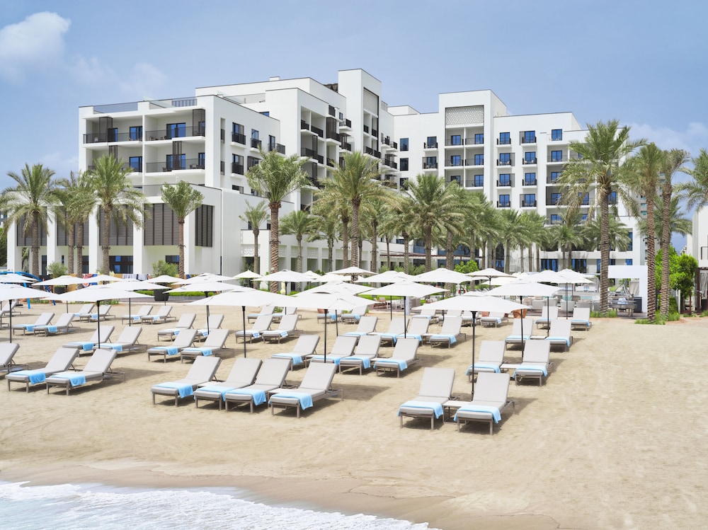 Palace Beach Resort Fujairah, 5-star hotel in Al-Fujairah