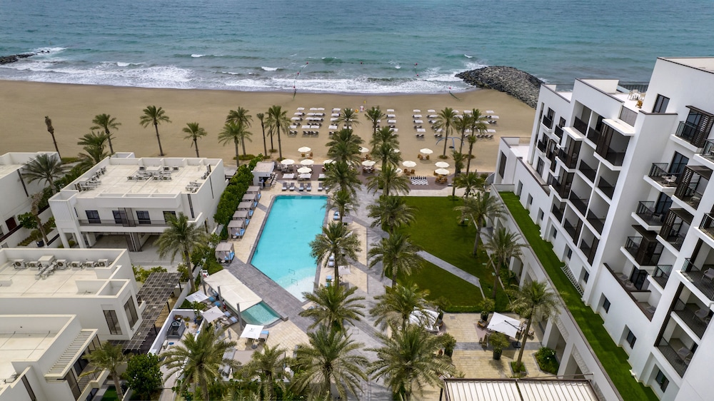 Photo of Palace Beach Resort Fujairah, 5-star hotel in Al-Fujairah
