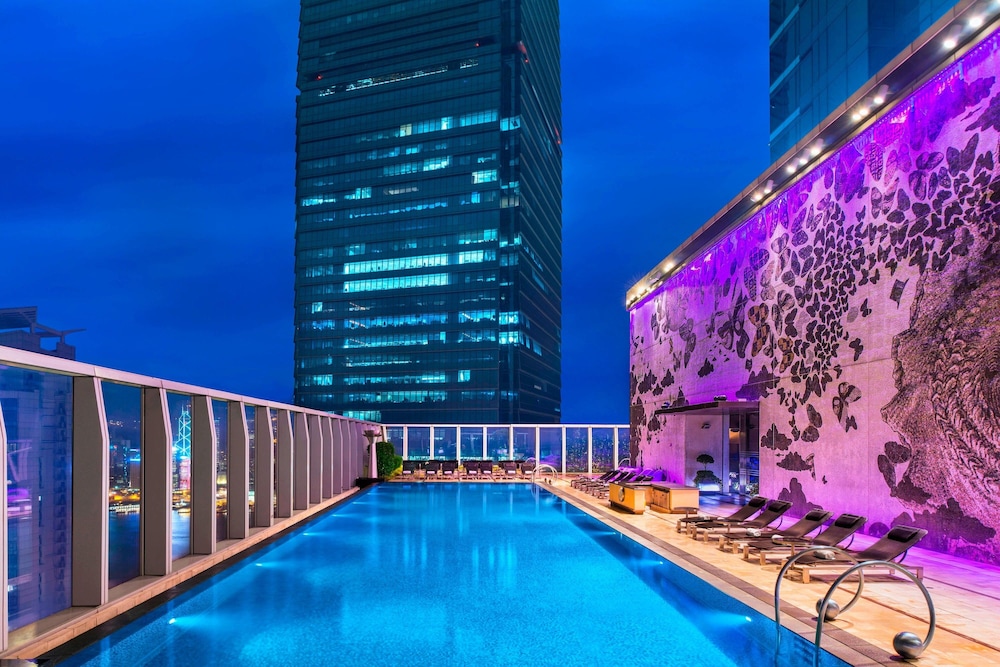 W Hong Kong, Singapore