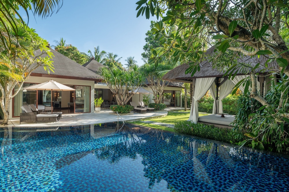 The Laguna, a Luxury Collection Resort & Spa, Nusa Dua, Bali, Singapore