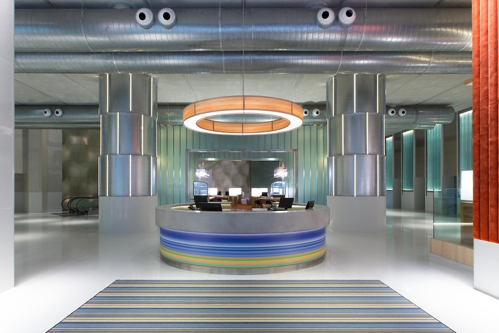 Aloft Kuala Lumpur Sentral, Singapore
