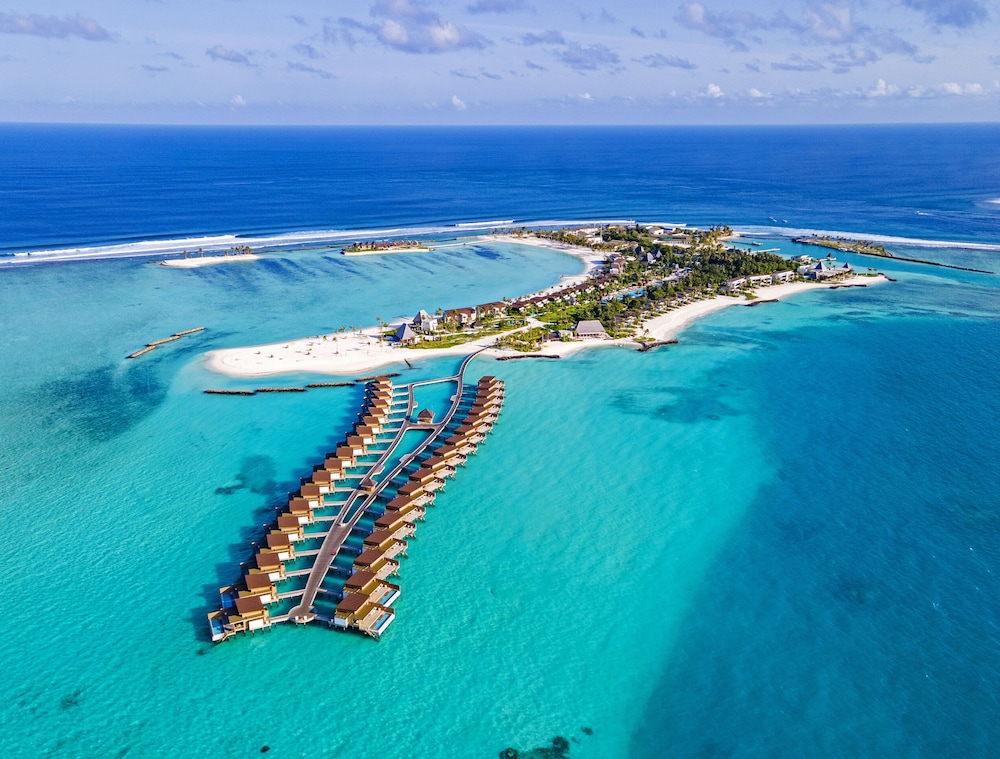 Kuda Villingili Resort Maldives, Singapore