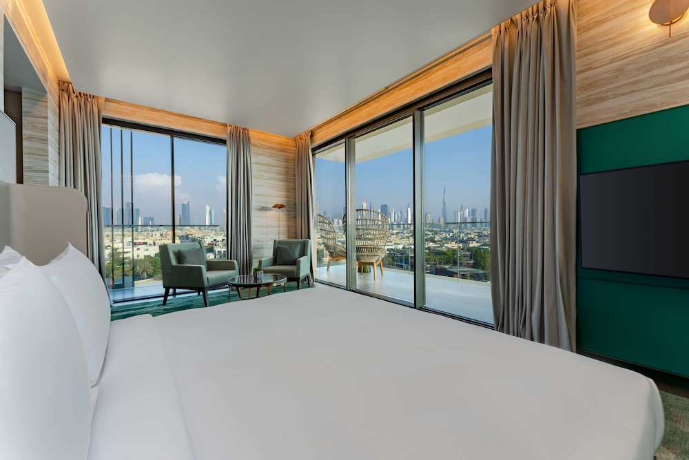 Hyatt Centric Jumeirah Dubai, Singapore