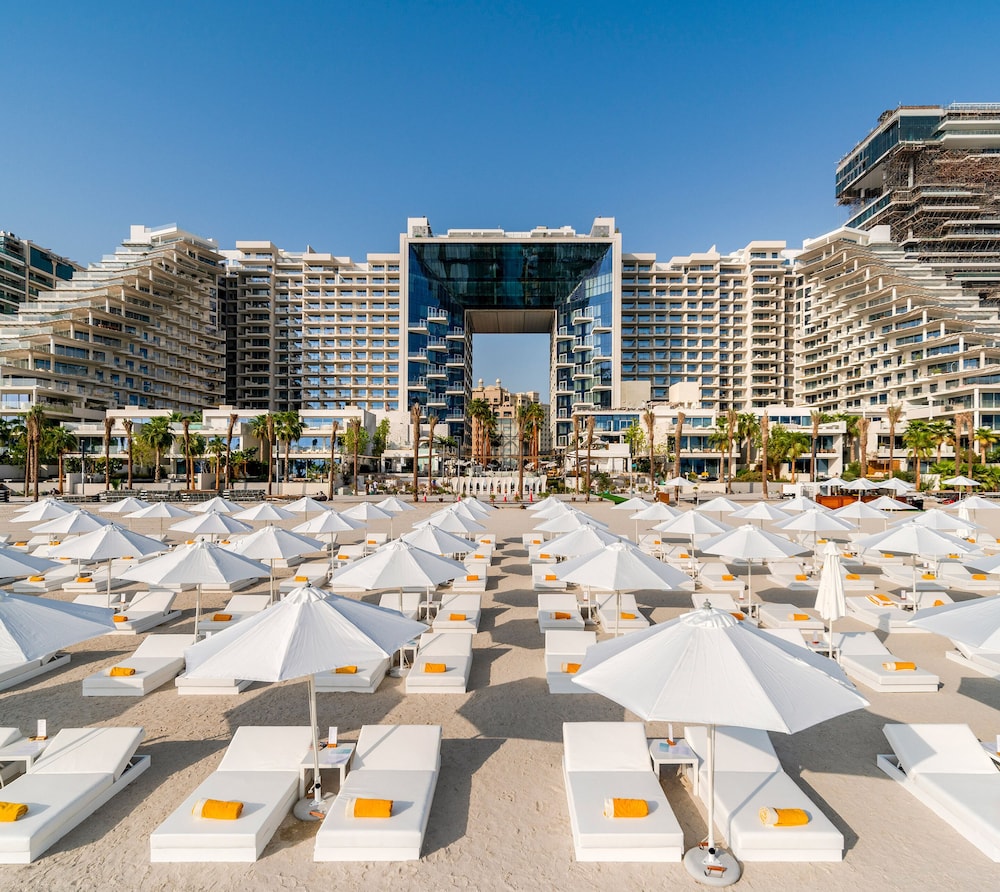 FIVE Palm Jumeirah Dubai, Singapore