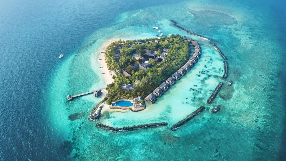 Taj Coral Reef Resort & Spa Maldives, Singapore