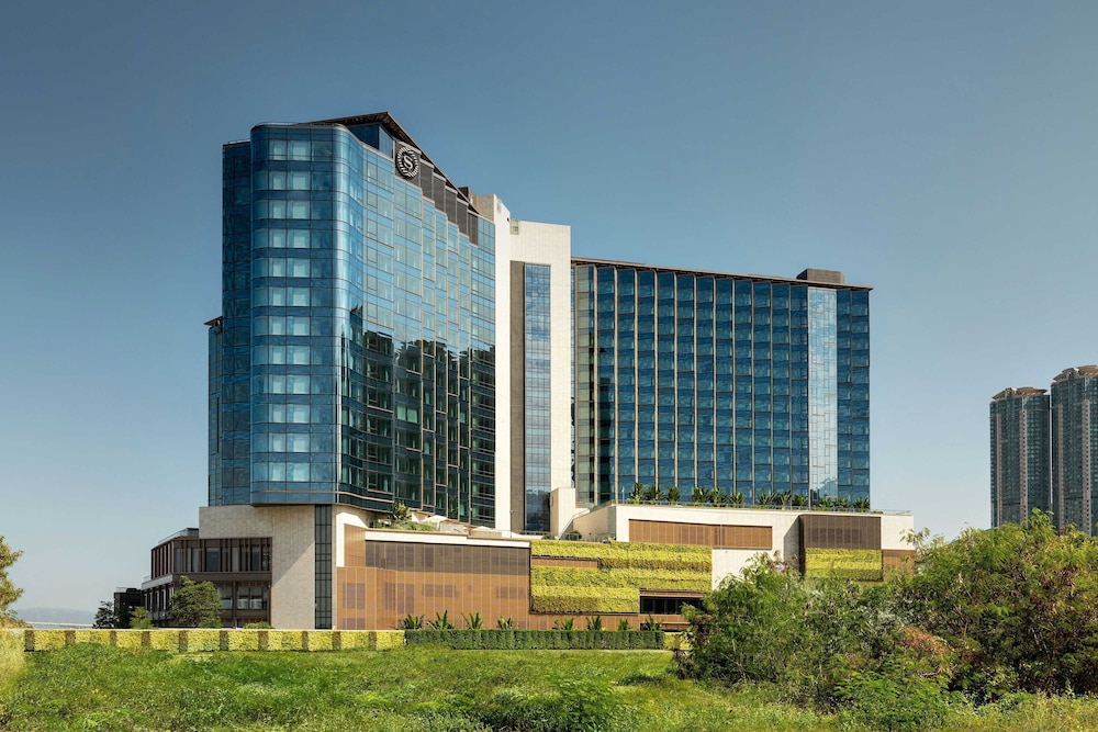 Sheraton Hong Kong Tung Chung Hotel, Singapore