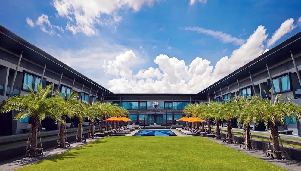 Amari Buriram United, Singapore