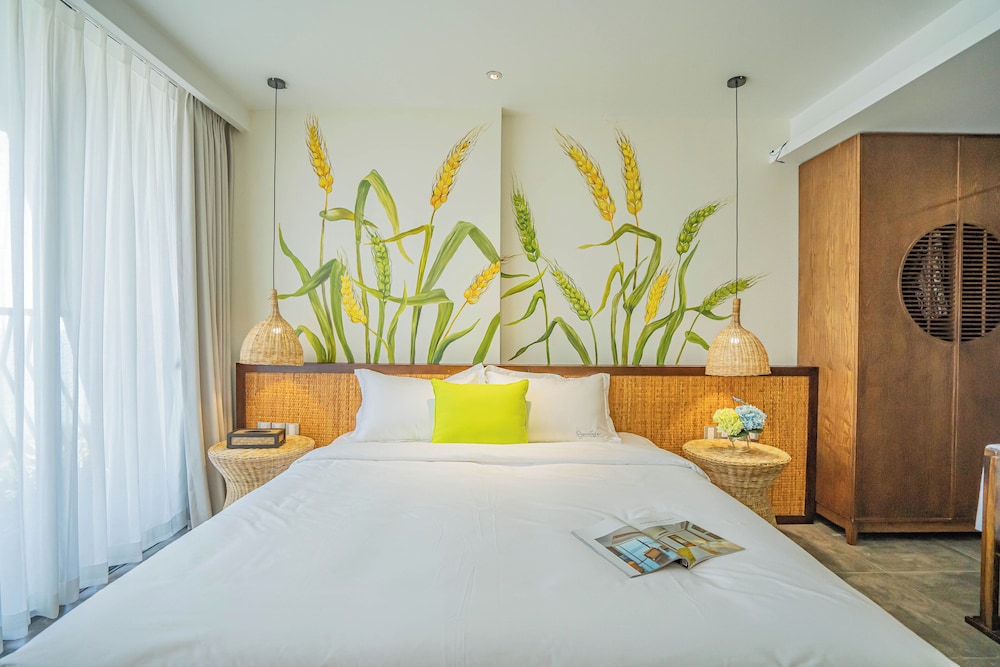 Signature Hotel Nha Trang, Singapore