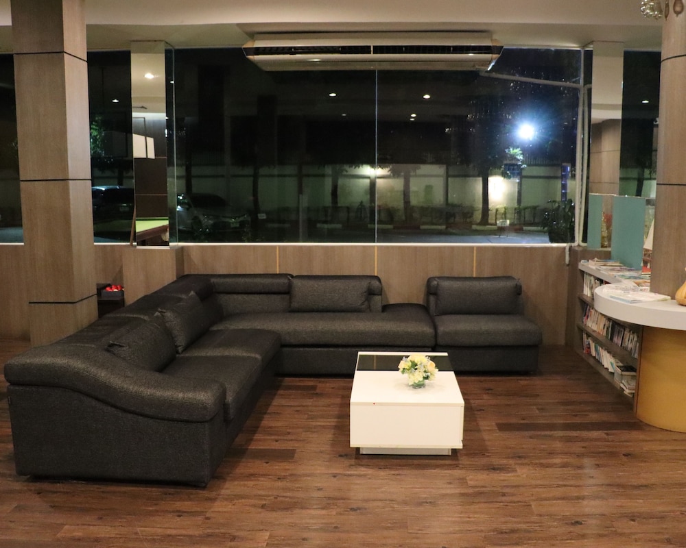 Eastpana 304 Executive Residence, Singapore