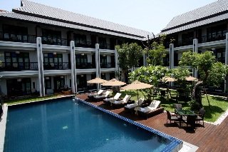 Maneechan Resort, Singapore