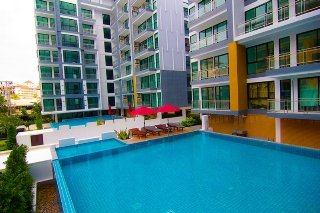 La Flora Khao Lak, Singapore
