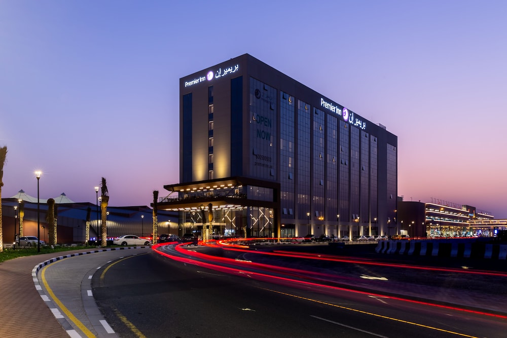 Premier Inn Dubai Dragon Mart, Singapore