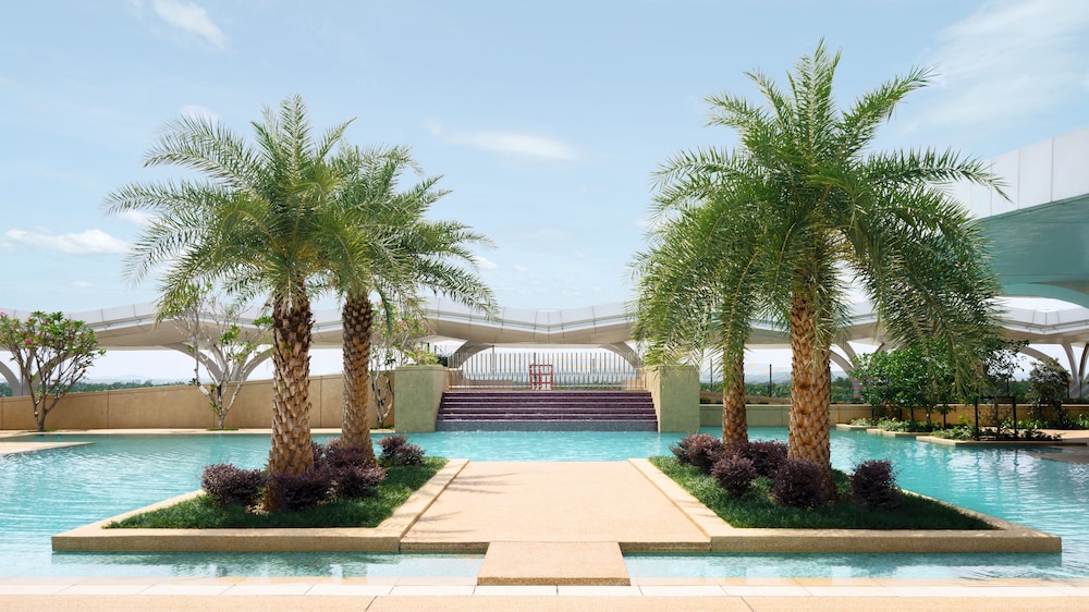 Mövenpick Hotel & Convention Centre KLIA, 5-star hotel in Sepang