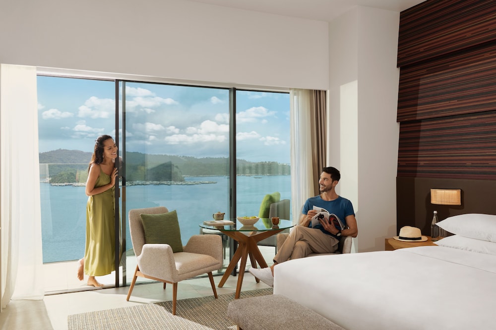 Hyatt Centric Kota Kinabalu, Singapore