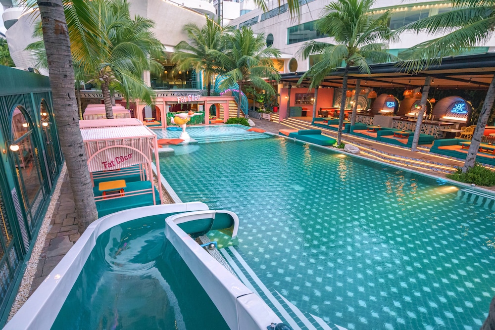 A-One The Royal Cruise Hotel Pattaya, Singapore