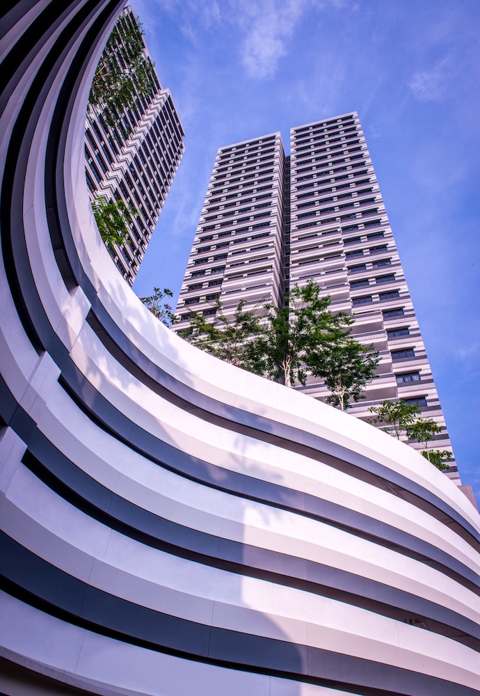 Ramada by Wyndham Meridin Johor Bahru, Singapore