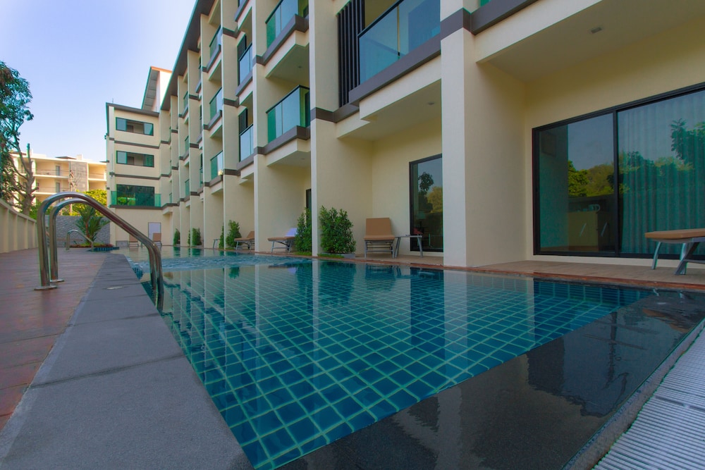 Airport Beach Hotel, Singapore
