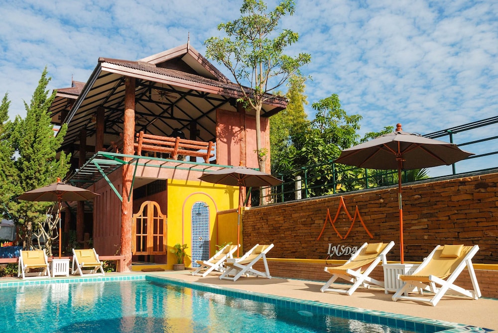Insda Resort Chiang Mai, Singapore