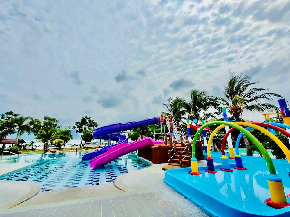 De Baron Resort, Singapore