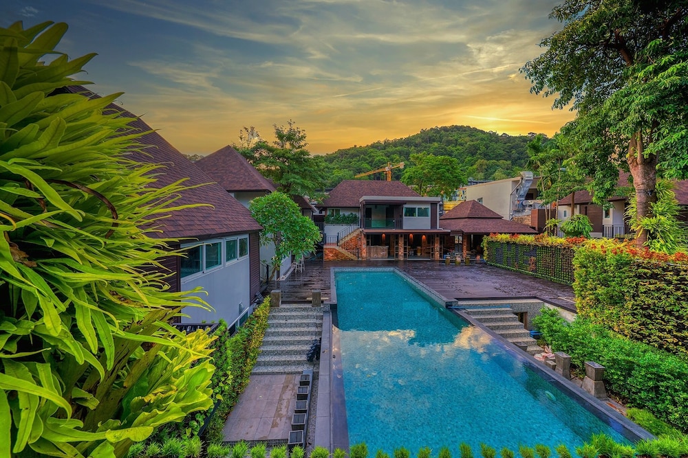 The Cliff Elegance Resort, Singapore