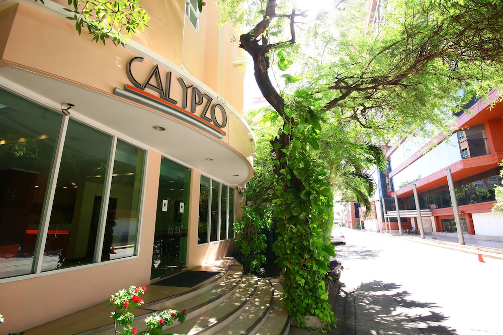 Calypzo Bangkok, Singapore
