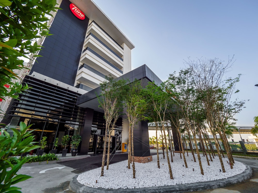 Tune Hotel KLIA - KLIA2, Singapore