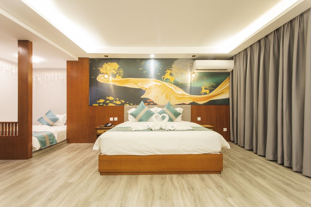 Thapae Twins Hotel, Singapore